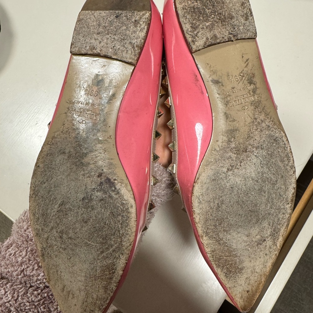 Valentino Garavani Pink Rockstud Leather Pointed-Toe Flats - Picture 3 of 8